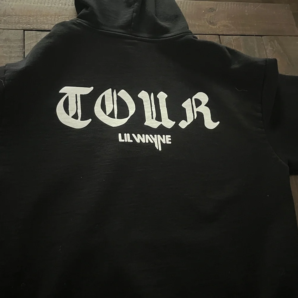 Lil Wayne Tha Carter 2024 Young Money Official Merch Hoodie - Picture 9 of 14